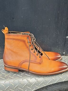 Classic Men's Chukka Boots in Tan Leather